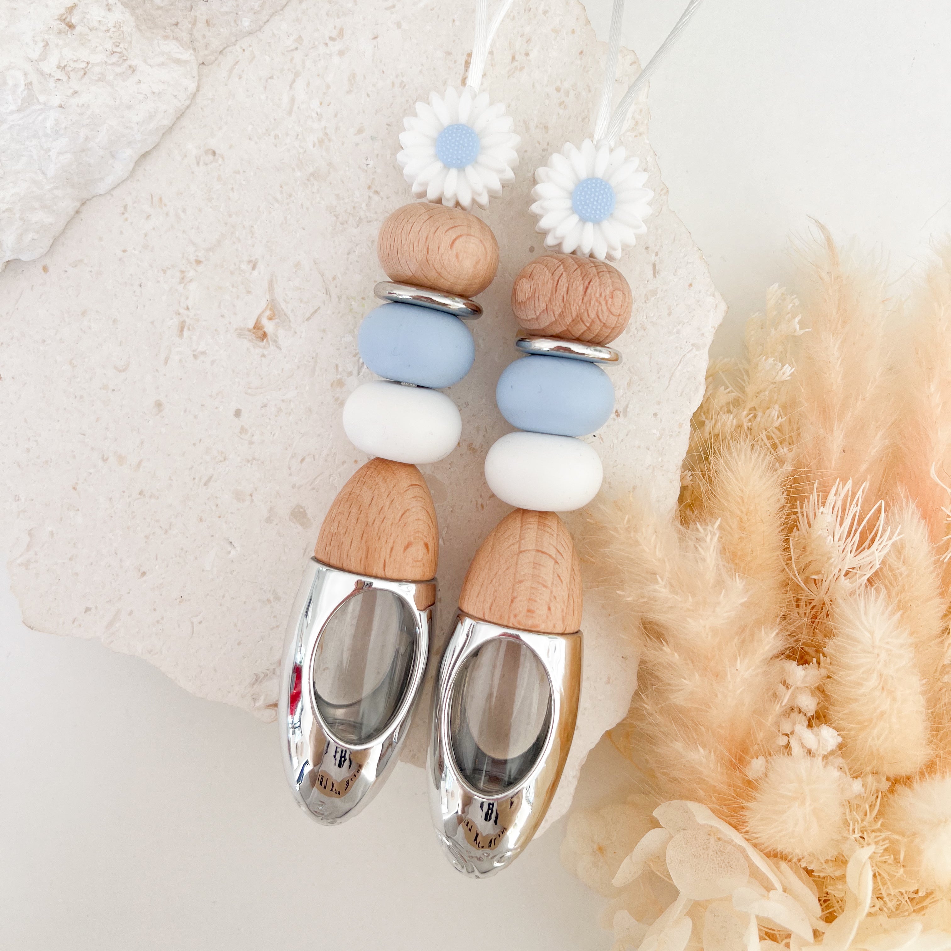 Blue Daisy Diffuser – Scrunchie Luxe