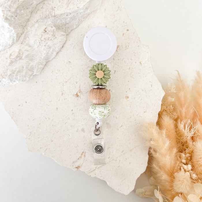 Beaded Badge Reel - Sage Daisy
